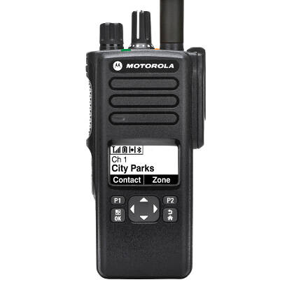 Radiotelefon DP4601e GPS BT Motorola z ładowarką biurkową i akumulatorem 2100 mAh
