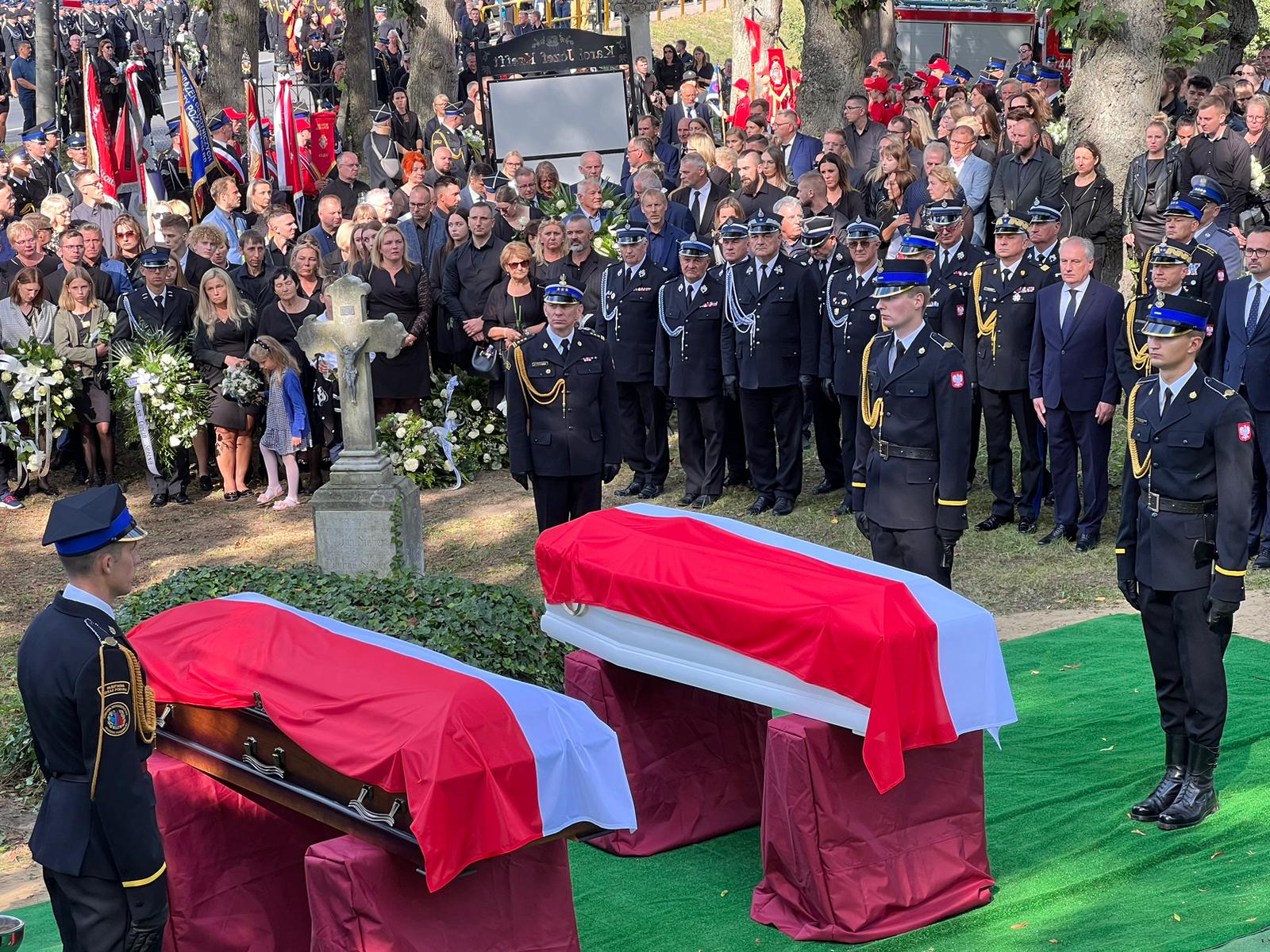 Żukowo: Ostatnie pożegnanie Karoliny i Łukasza