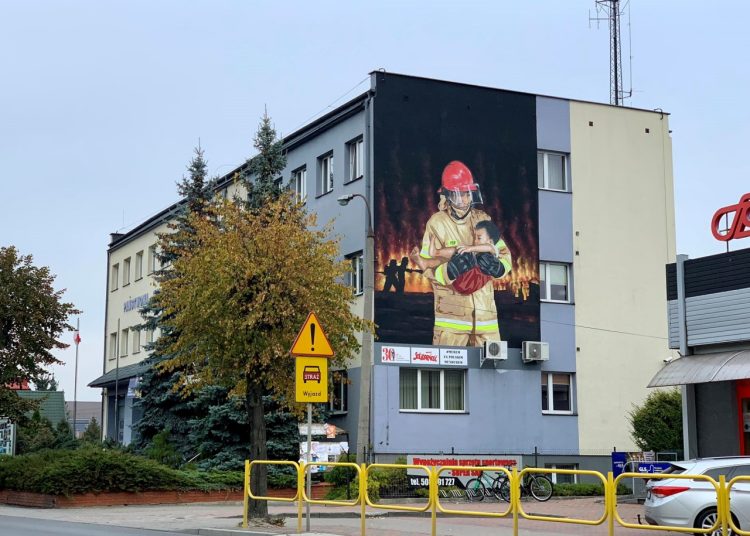 Strażacki Mural Na Komendzie PSP W Siemiatyczach - Remiza.pl - Polski ...