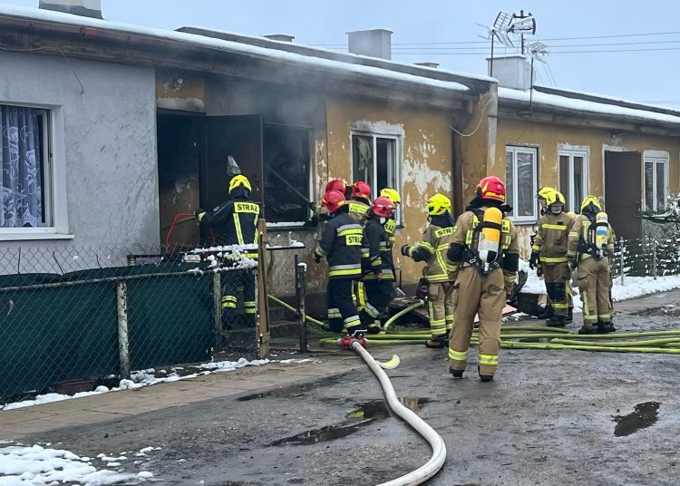 Pożar Mieszkania W Modlinie Starym - Remiza.pl - Polski Serwis Pożarniczy