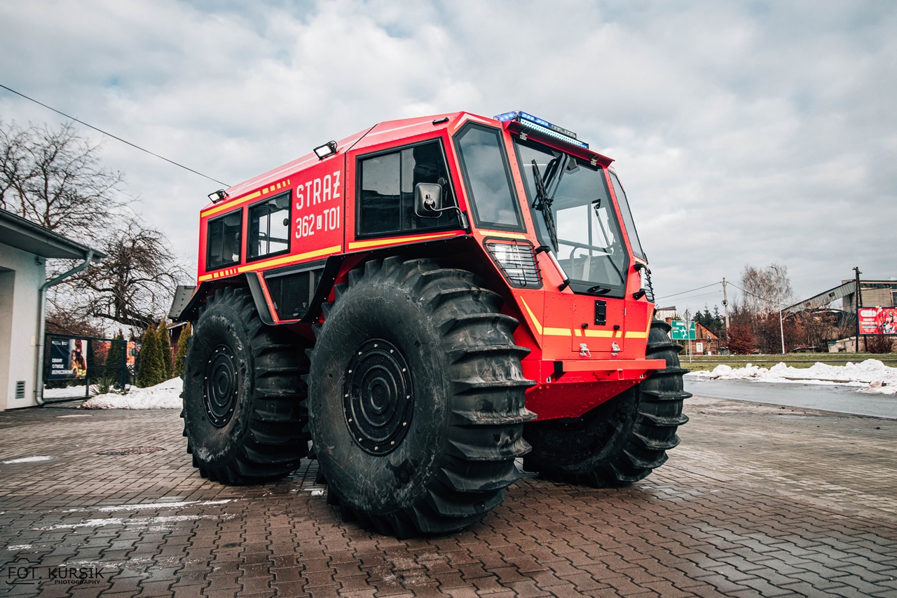 Chełmscy strażacy doposażeni w nowy pojazd [FOTO]