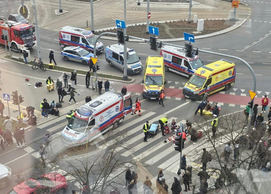 Wypadek W Szczecinie. Kilkanaście Osób Rannych - Remiza.pl - Polski ...