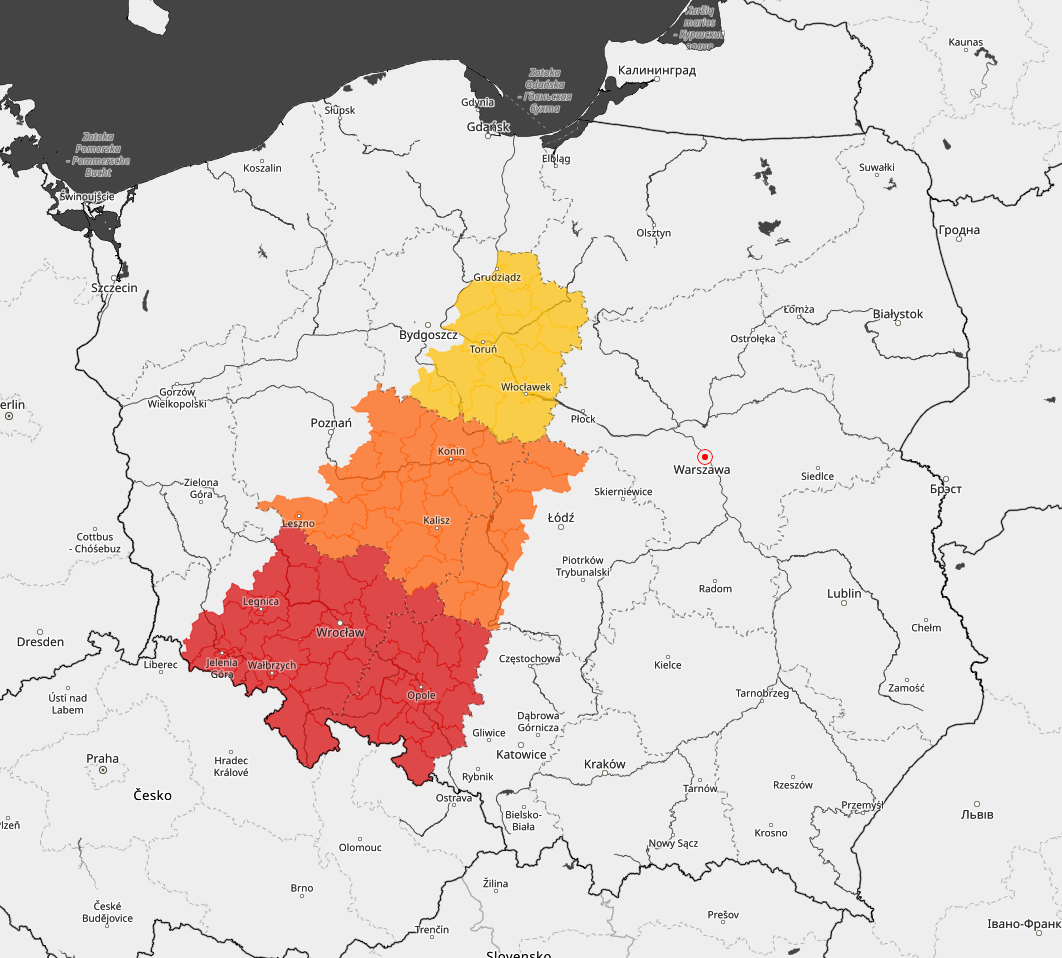 Nadciągają ulewy. IMGW wydaje ostrzeżenia